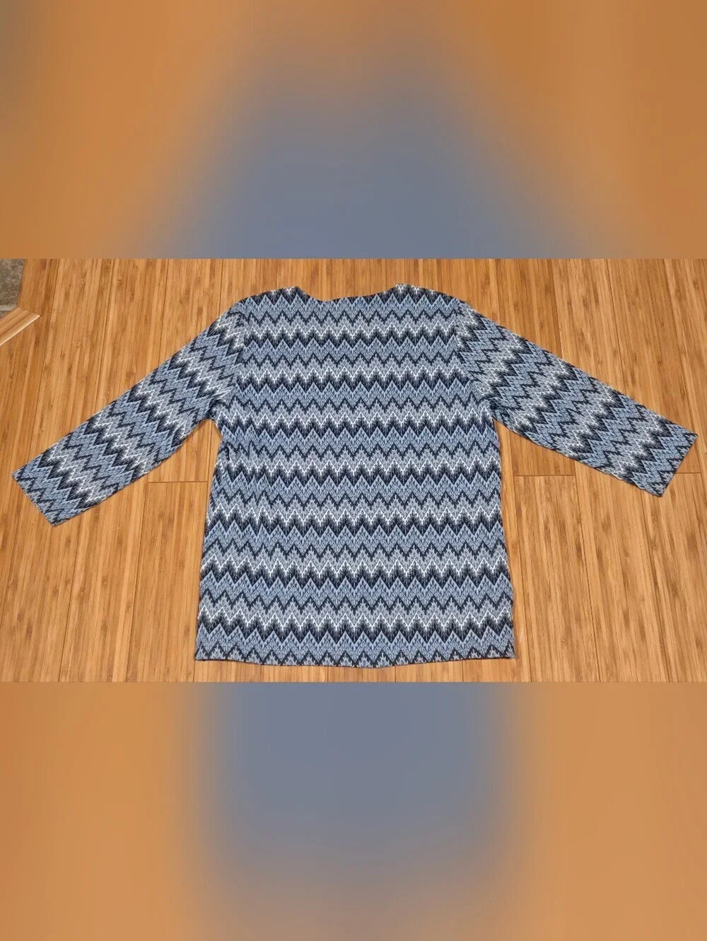 JM Collection Blue Chevron V-Neck Knit Top